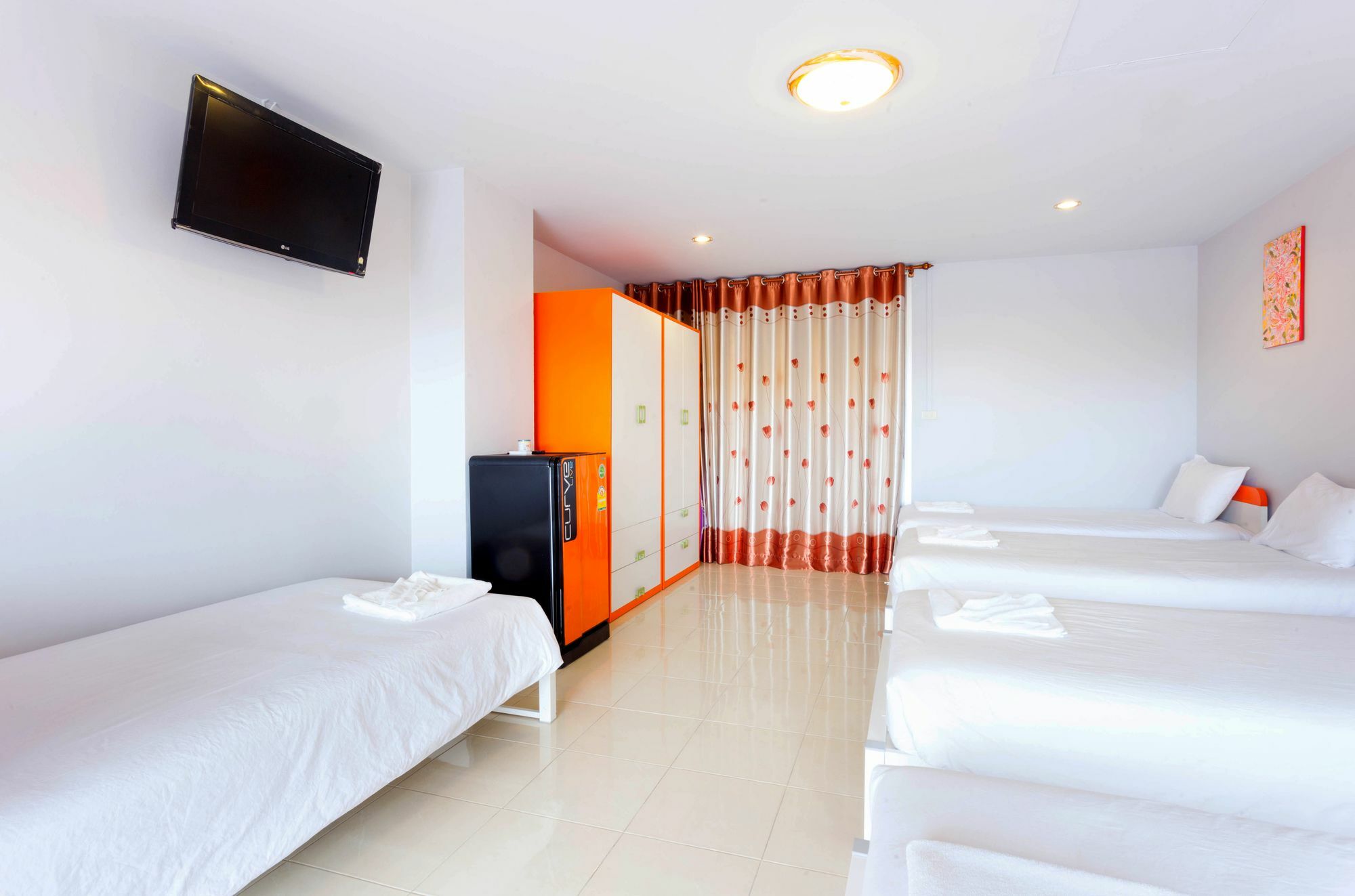 Luna Guesthouse And Travel Rawai Bagian luar foto