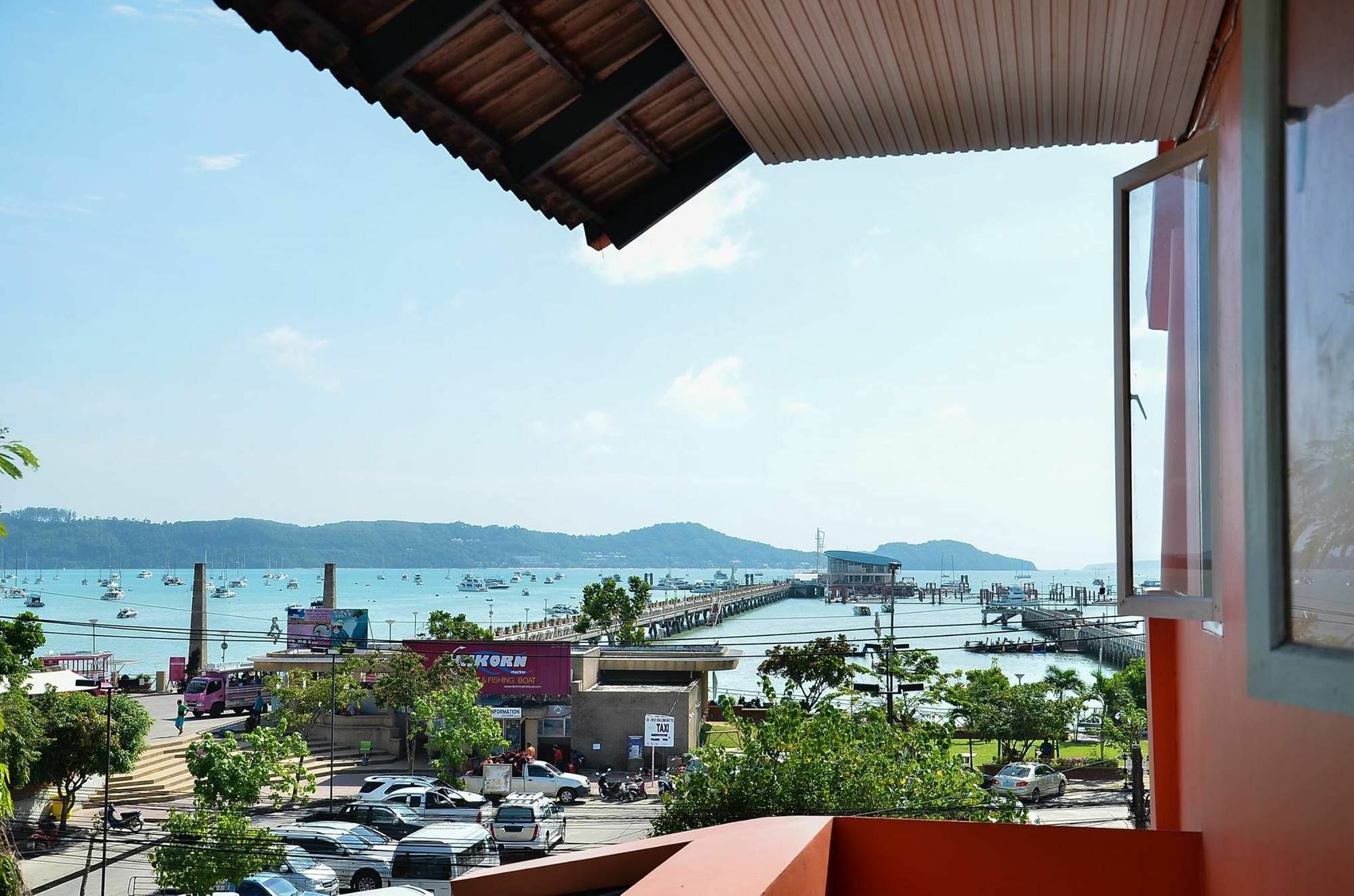 Luna Guesthouse And Travel Rawai Bagian luar foto